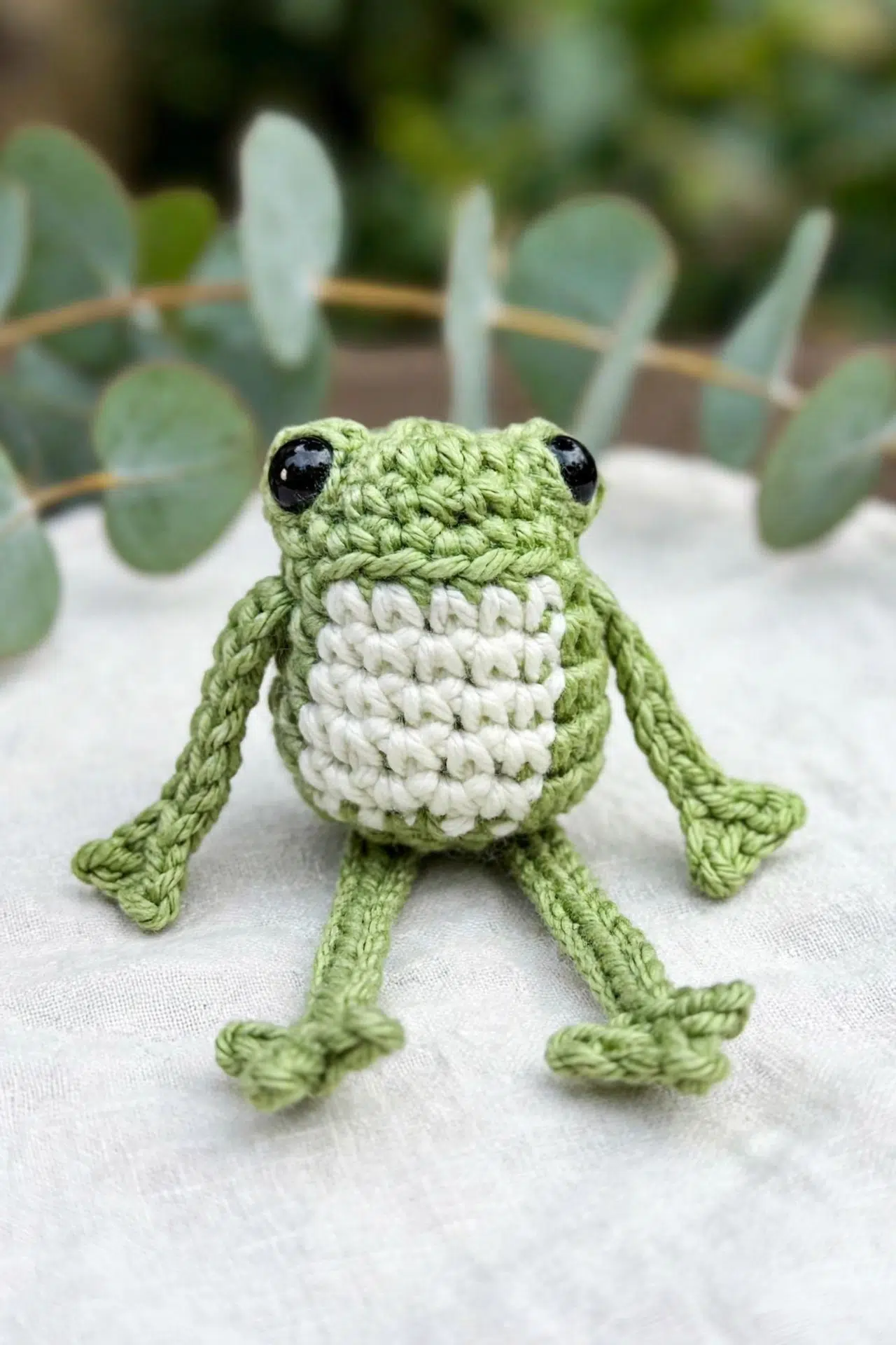 Leggy Frog Crochet Pattern