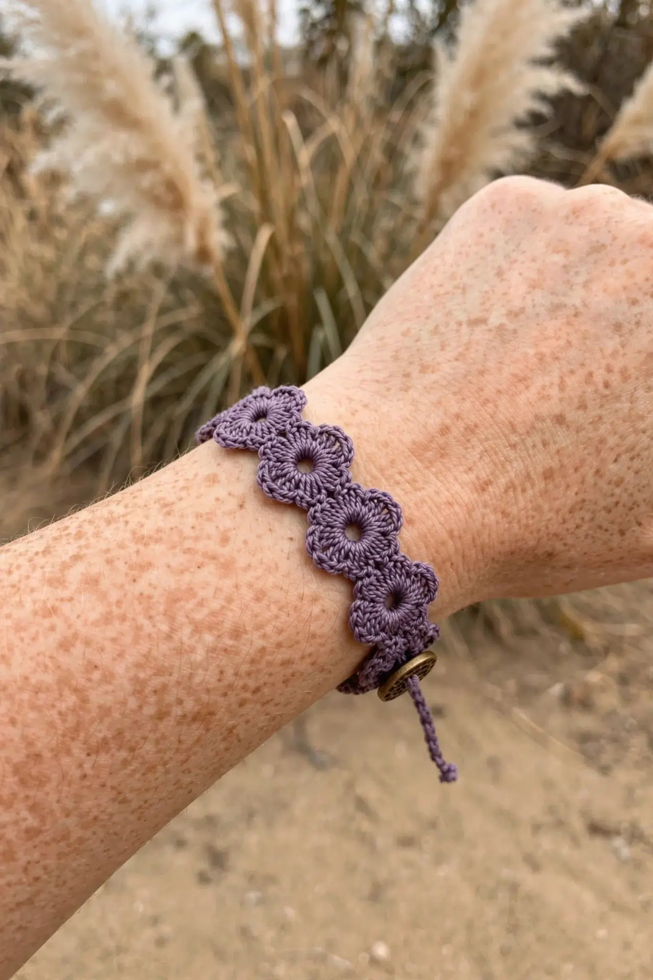 Flower Chain Bracelet Crochet Pattern