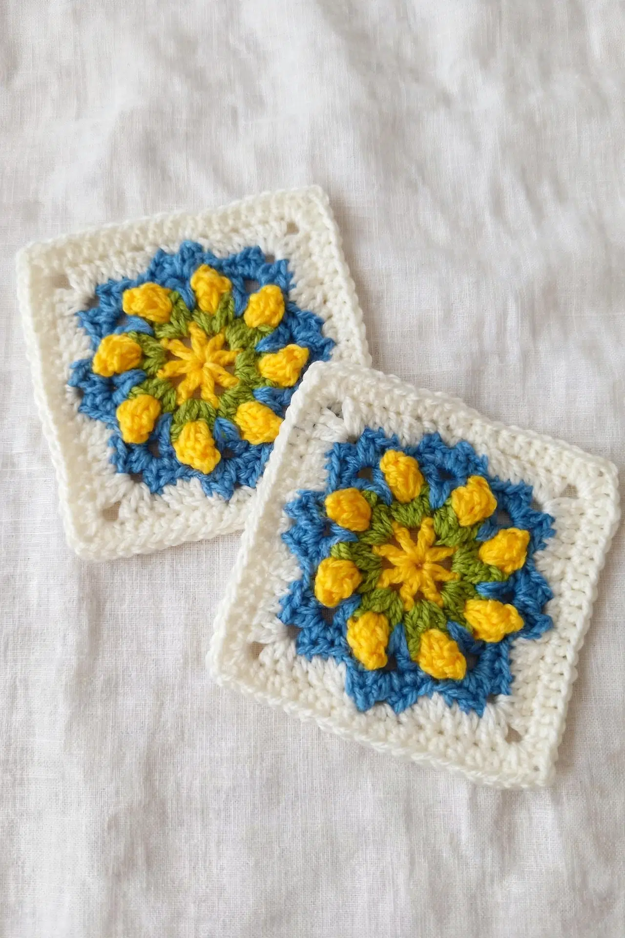 Daffodil Granny Square Crochet Pattern