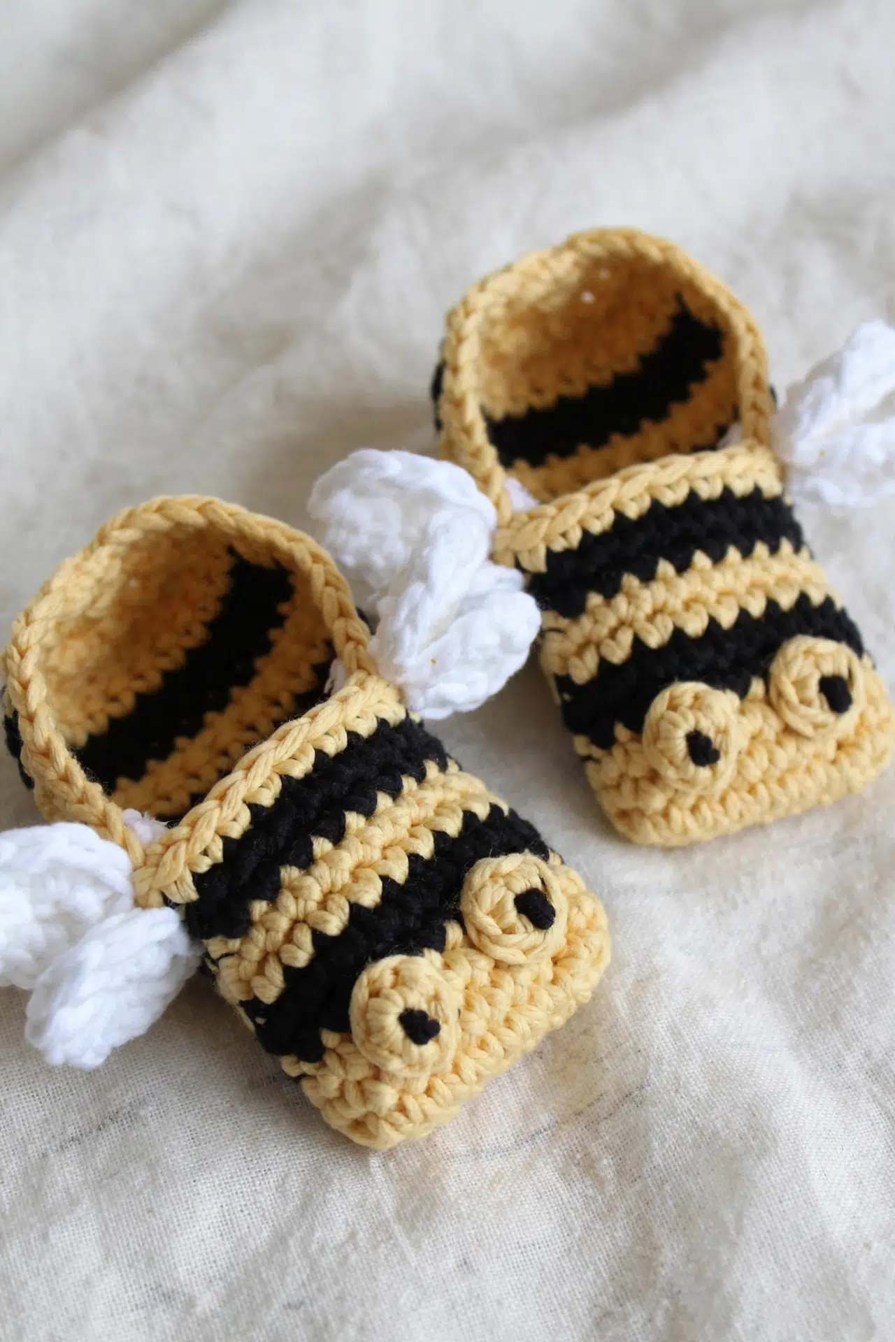 Bumblebee Baby Booties Crochet Pattern