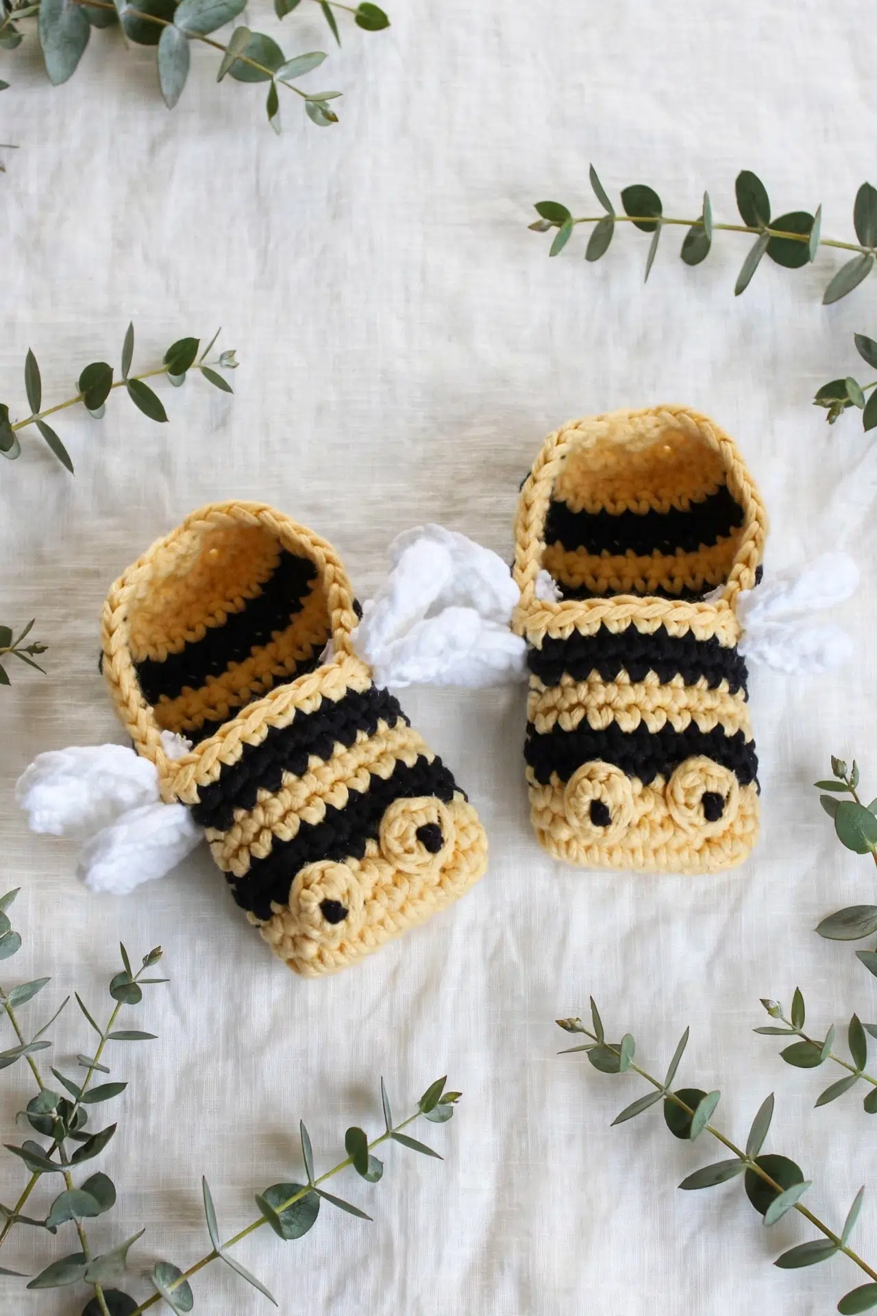Bumblebee Baby Booties Crochet Pattern